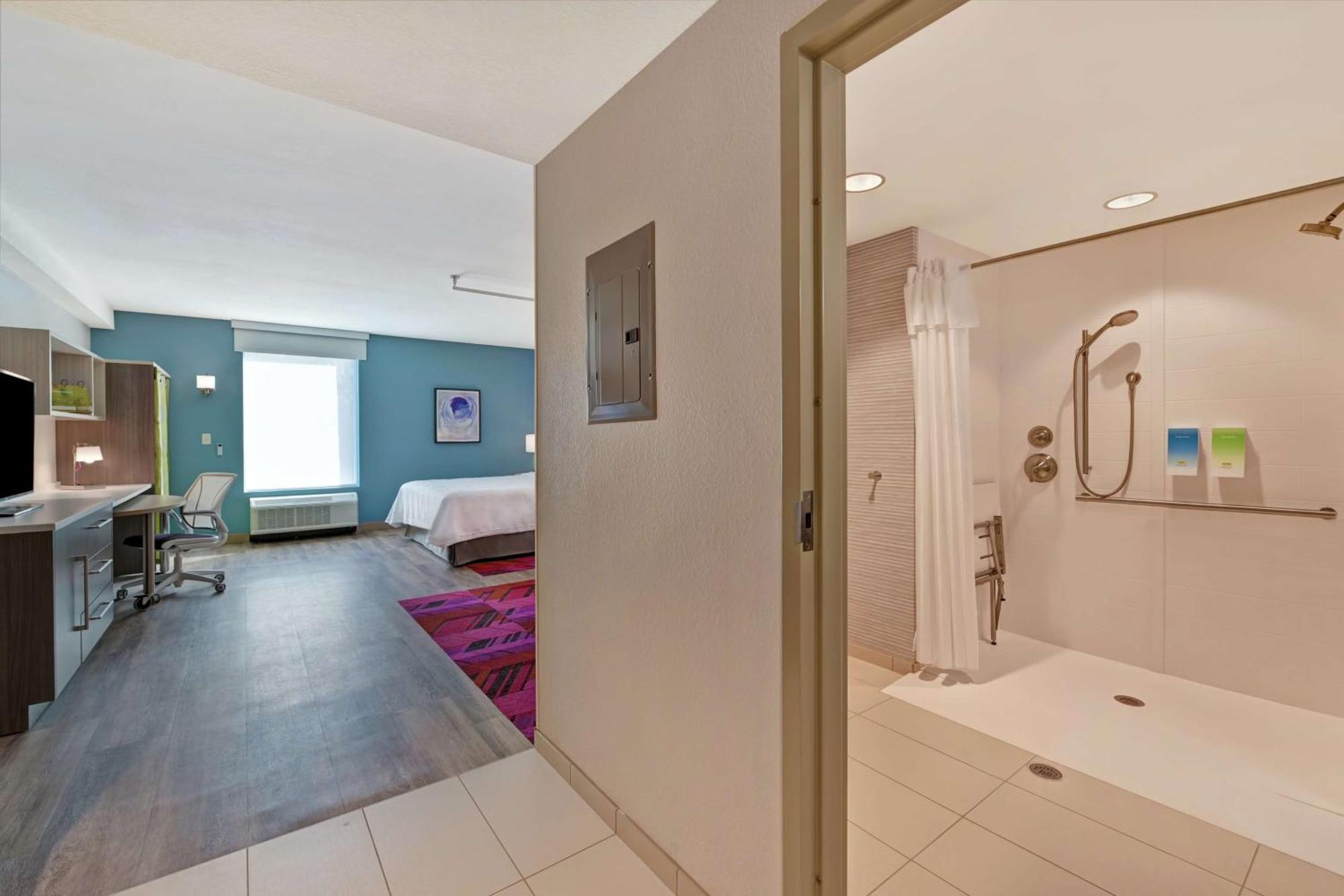 Home2 Suites By Hilton West Palm Beach Airport Cloud Lake Exterior foto